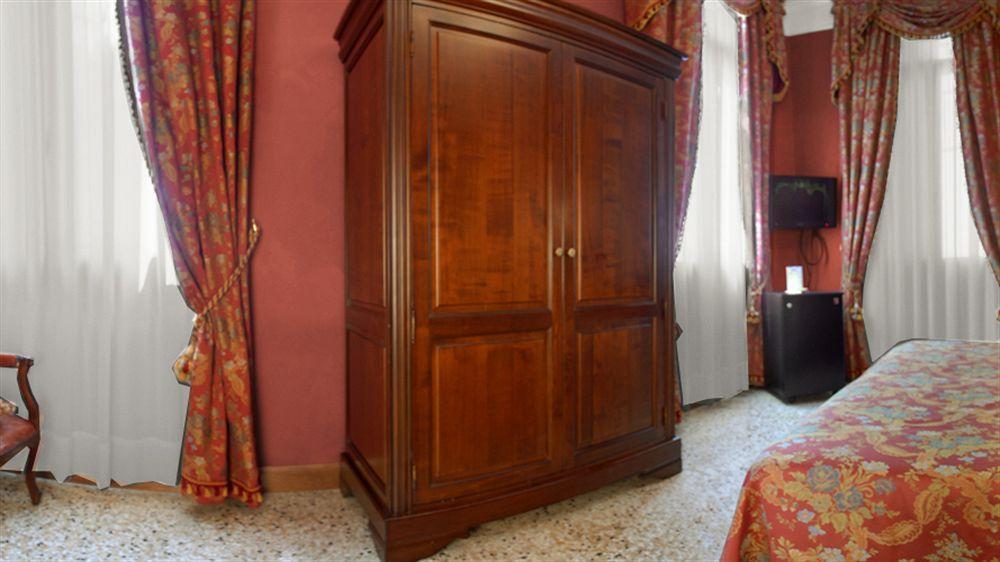 Hotel San Cassiano Ca'Favretto Венеция Экстерьер фото